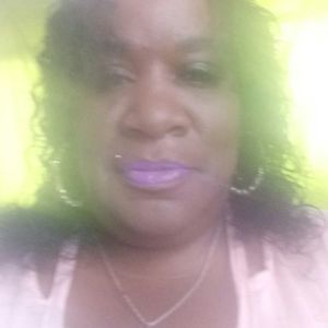 Meet your Posher, Delia